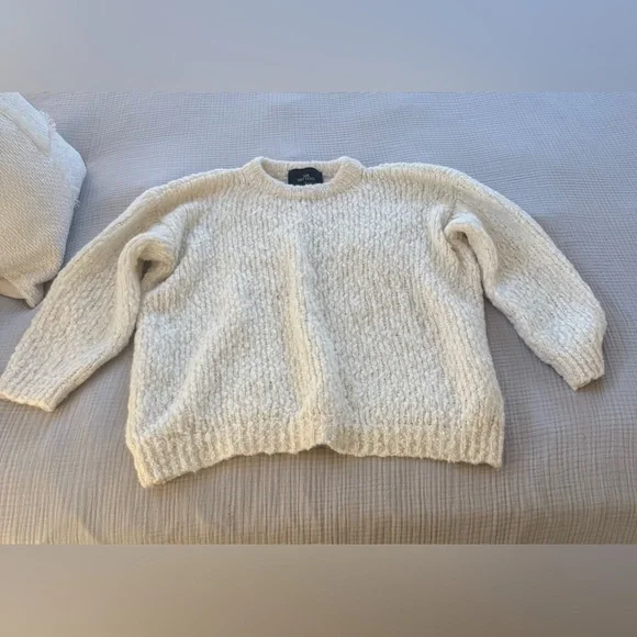 Mr. Mittens alpaca crew neck sweater - Picture 3 of 8